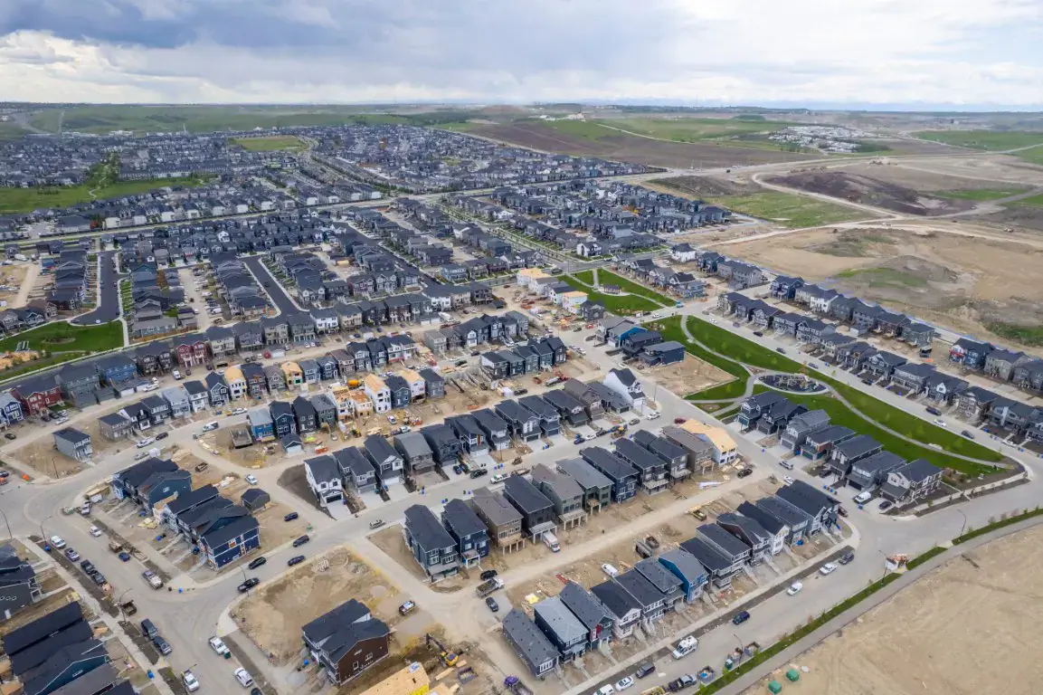 Glacier Ridge property and community context